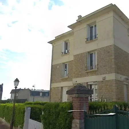 En Bord De Apartment